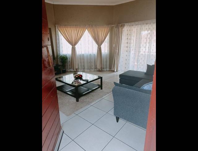 2 BEDROOM PROPERTY TO RENT IN BEDFORDVIEW
